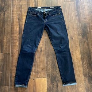 GAP Always Skinny Jeans Dark wash with gold thread detail